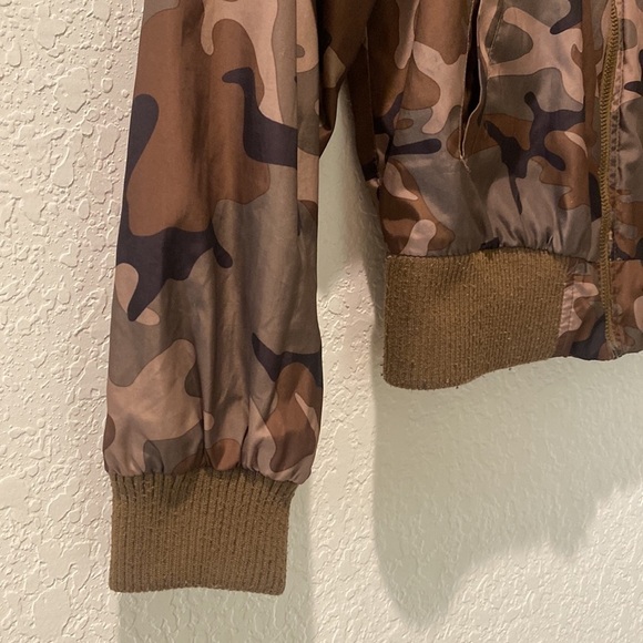 LOVE Tree Camouflage Bomber Jacket - Picture 3 of 8